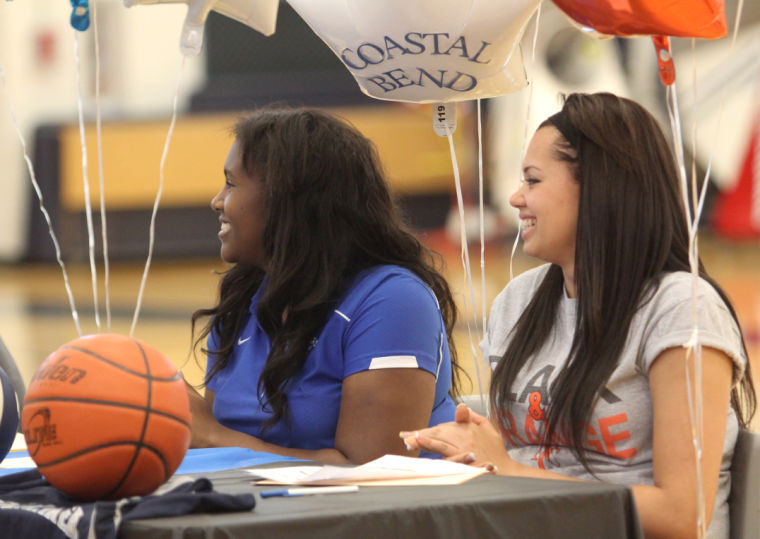 Shoemaker High School Athlete Signings